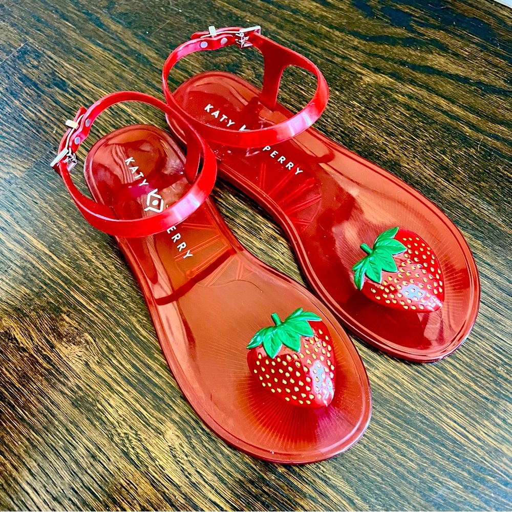 Katy Perry Geli Strawberry sandals